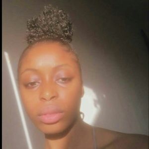 Meet your Posher, Vicky